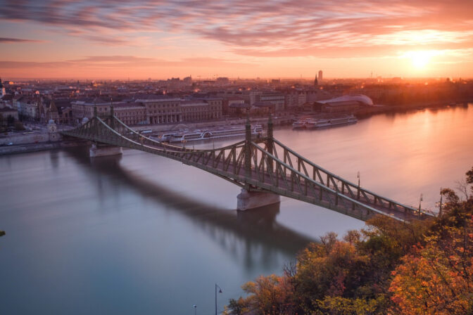 5 Key Benefits of Investing in Long-Term vs. Short-Term Rentals in Budapest